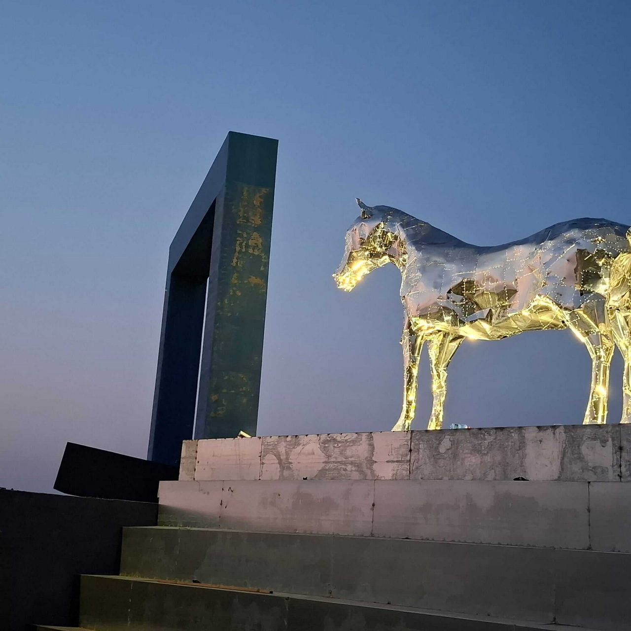 Cavallo eretico e Finestra sul mare