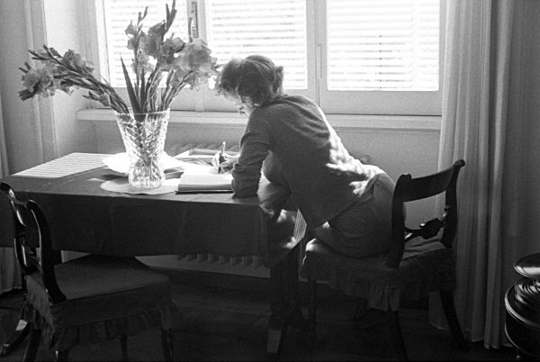 LOREN SOPHIA 1955 in casa Archivio Fotografico Paolo Di Paolo L 1547 21 C