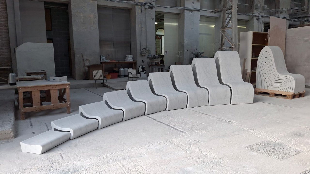DORSALE by Nicolas Bertoux 2026 Realizzato da Artco BLC Bidese Dimensioni 1140 x 263 x h124 cm