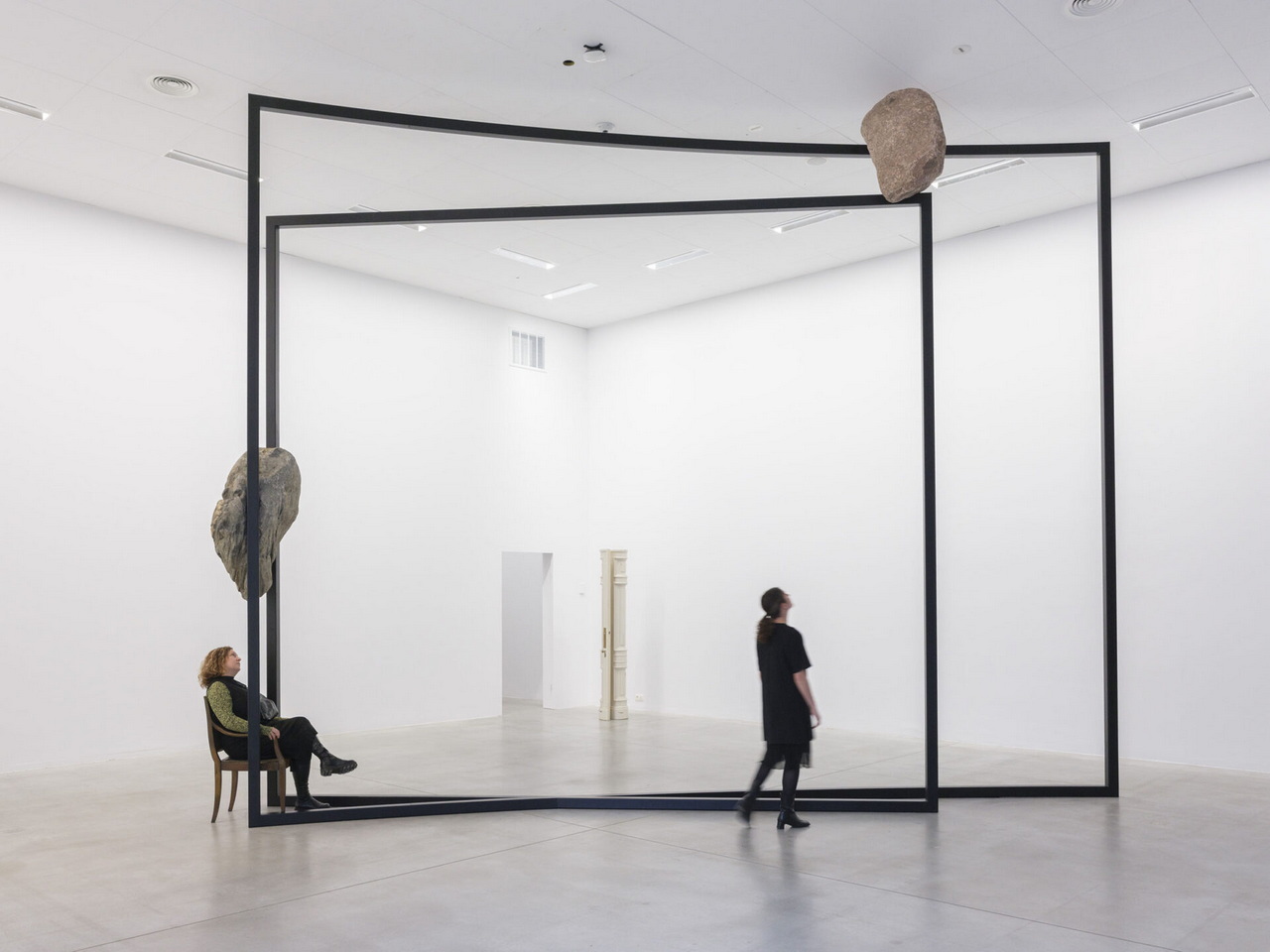 2025 Alicja Kwade Dusty Die M Leuven photrographer Roman Marz