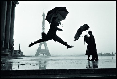 Elliott Erwitt, FRANCE, Paris, 1989; 50x60cm © Elliott Erwitt