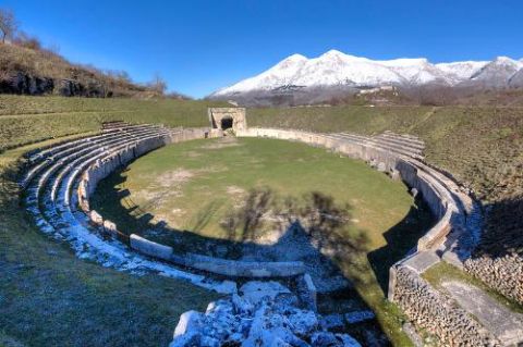 Anfiteatro di Alba Fucens