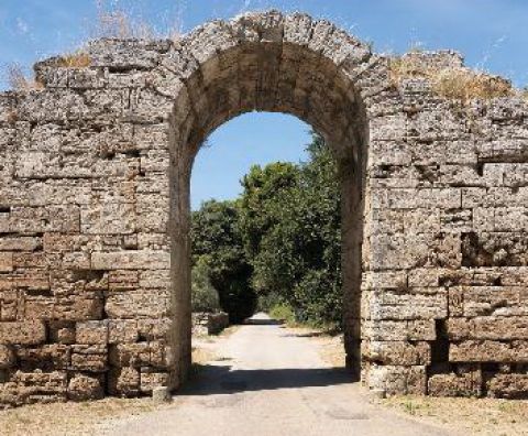 A Natale regalati una storia tua: Paestum ti aiuta nella scelta!!!