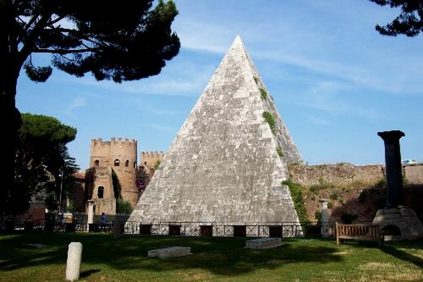 Il 25 aprile alla piramide grande festa della liberazione