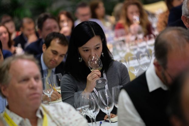 Il Vino a Vinitaly ha i colori del mondo