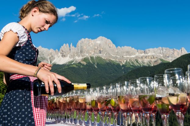 Il Berglertafel, la cena più spettacolare delle Dolomiti