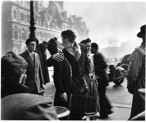 Robert Doisneau, Le Baiser de l'Hôtel de ville, 1950 © Robert Doisneau