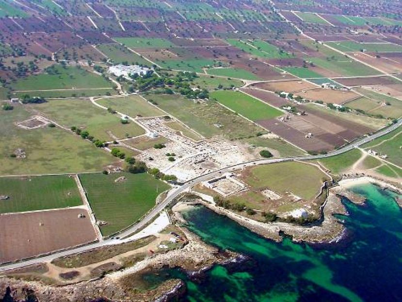 Veduta aerea del sito archeologico di Egnazia