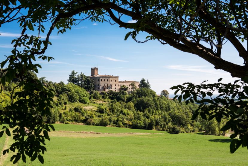 Destinazione Turistica Emilia - Castello di Tabiano - Fiori Saperi Sapori