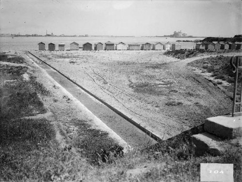 1927-1928 Porto di Brindisi, localita Fiume Grande